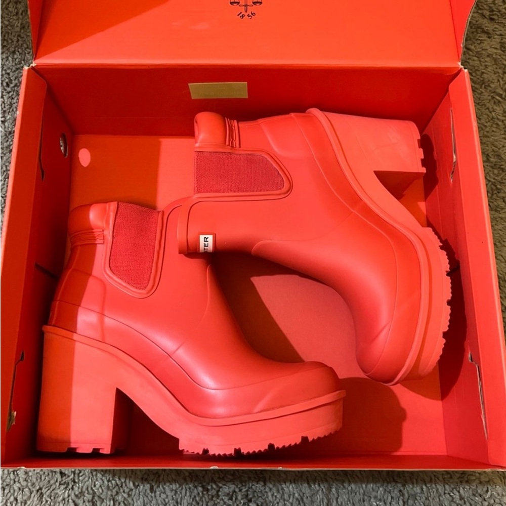 Hunter Chelsea Block Heel Boots